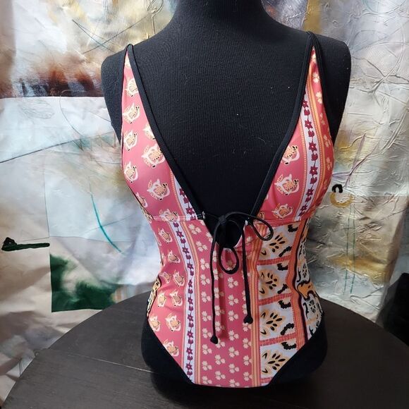 💕Sexy Pink patterned swimsuit size S. Tie front; Si - Picture 1 of 9